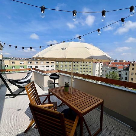 1 Bedroom Apartment With Terrace And Free Parking Near Metro Prague Luaran gambar
